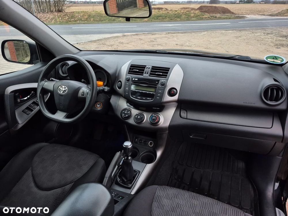 Toyota RAV4 - 17