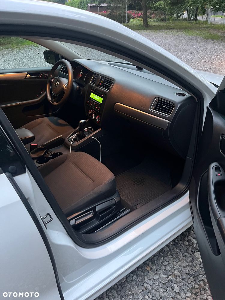 Volkswagen Jetta 1.8T SE - 8