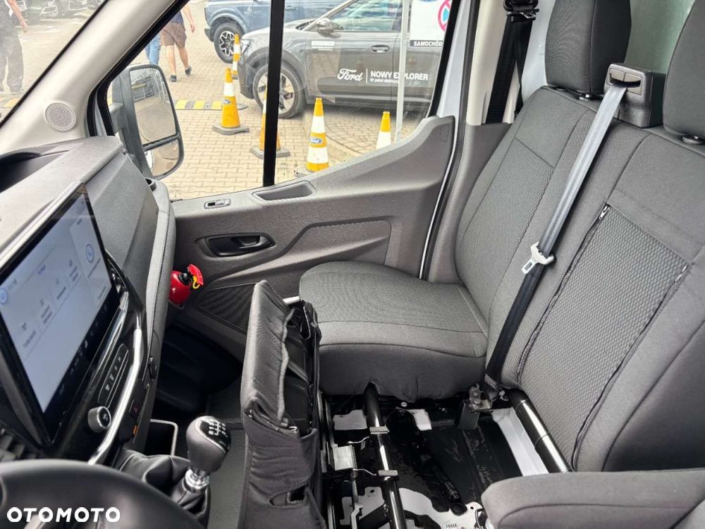 Ford Transit - 12