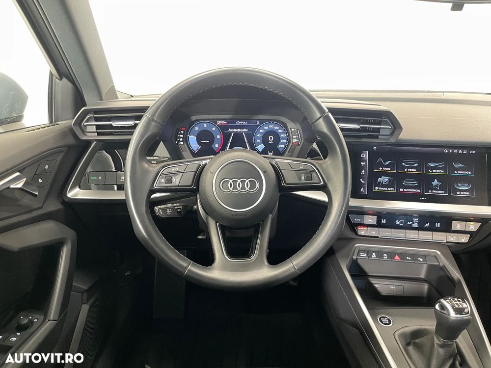Audi A3 2.0 30 TDI Advanced - 6