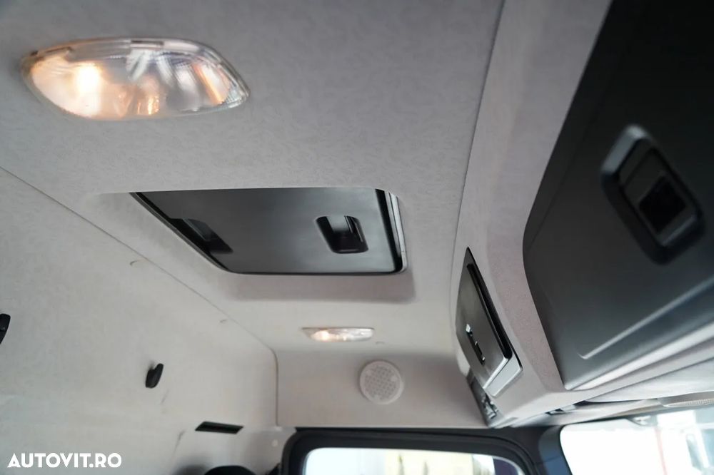 Mercedes-Benz ANTOS 1830 / CORTINĂ - 6,5 M / 4x2 / SOLO / DHOLLANDIA LIFT 2000 KG / EURO 6 - 36