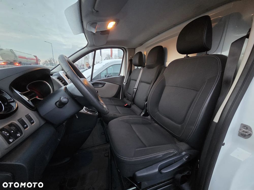 Renault TRAFIC - 11