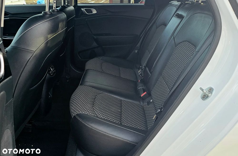 Kia Ceed 1.5 T-GDI OPF Platinum Edition - 14
