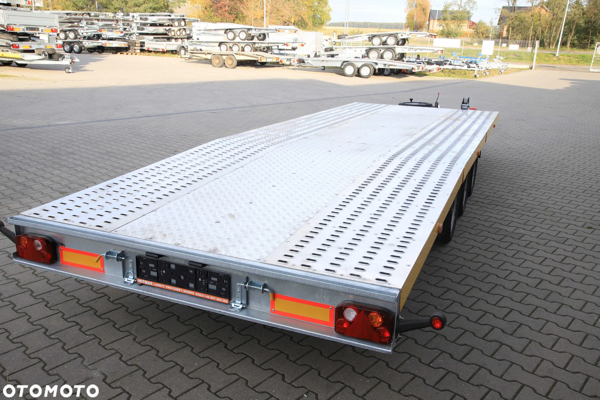 Niewiadów Jupiter kolorowa blenda 5.5x2.1 wypełnienie alu ryfel 3 osie koła 195R13C DMC 3500 kg - 11