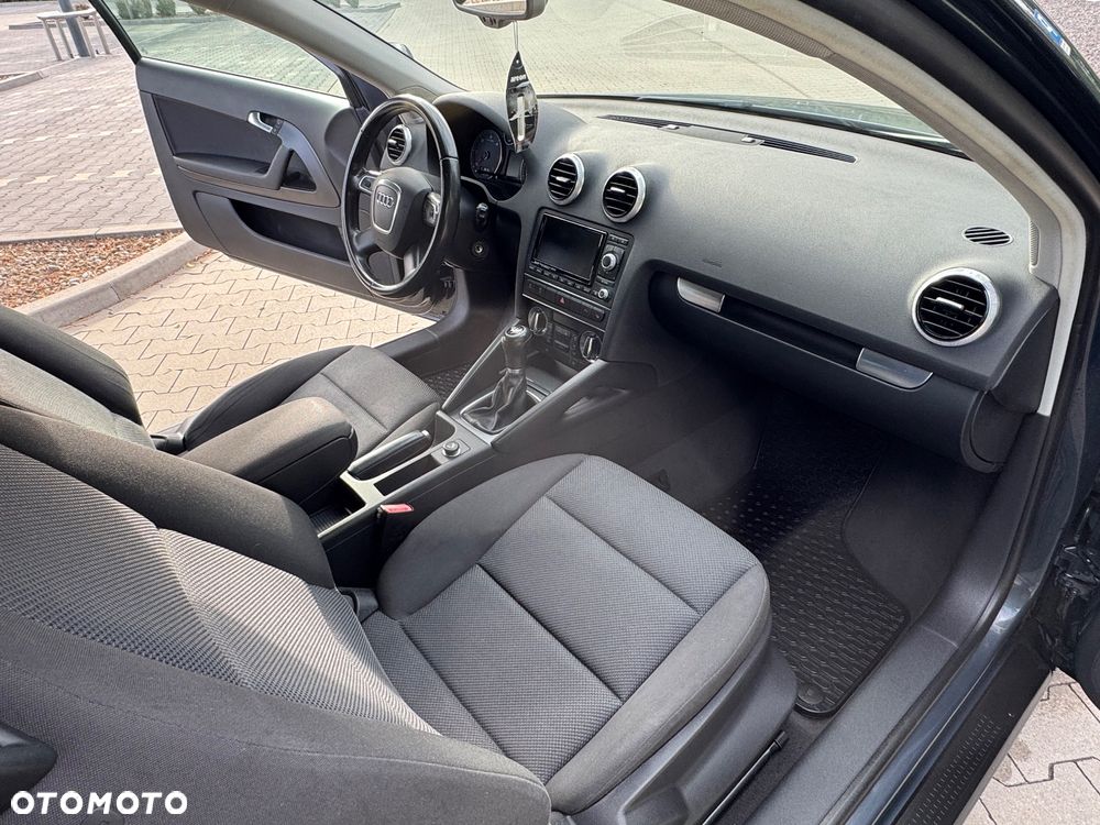 Audi A3 3-drzwiowe 1.6 TDI Attraction - 11