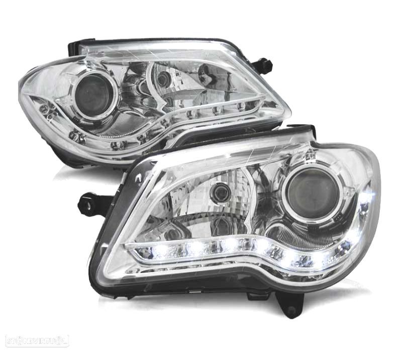 FARÓIS COM LUZ DIURNA LED VOLKSWAGEN VW TOURAN 06-10 FUNDO CROMADO - 1