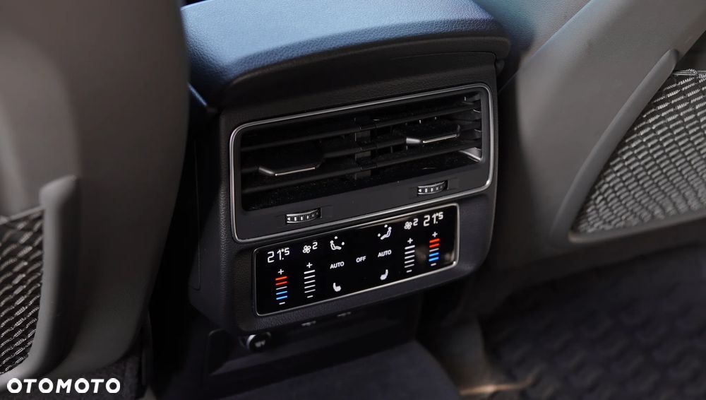 Audi Q8 55 TFSI quattro tiptronic - 26