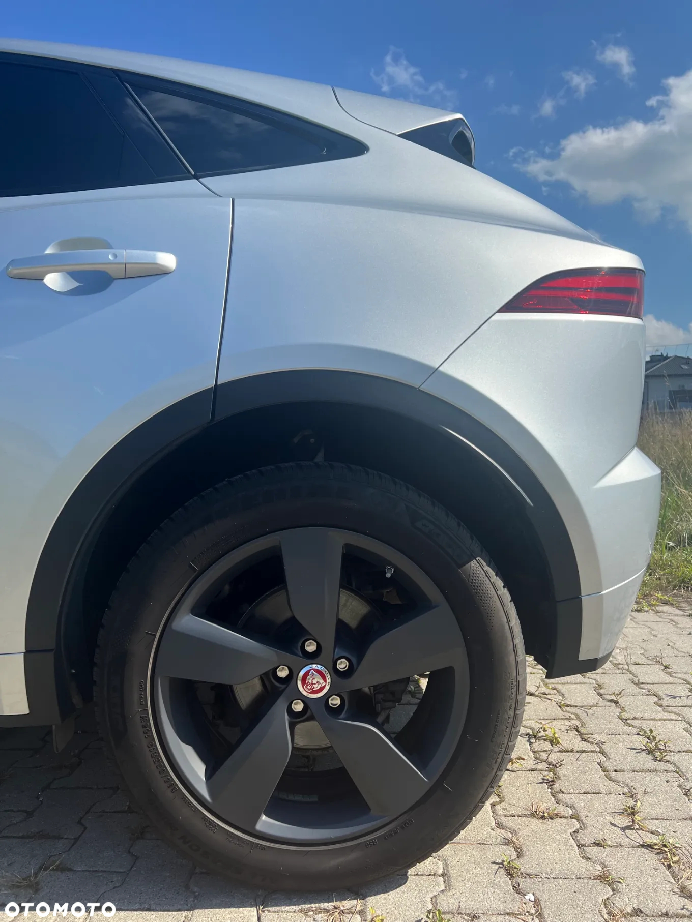 Jaguar E-Pace 2.0 i4D AWD R-Dynamic S - 9