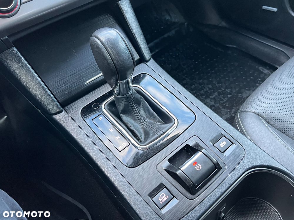 Subaru Outback 2.0D Exclusive Lineartronic - 19