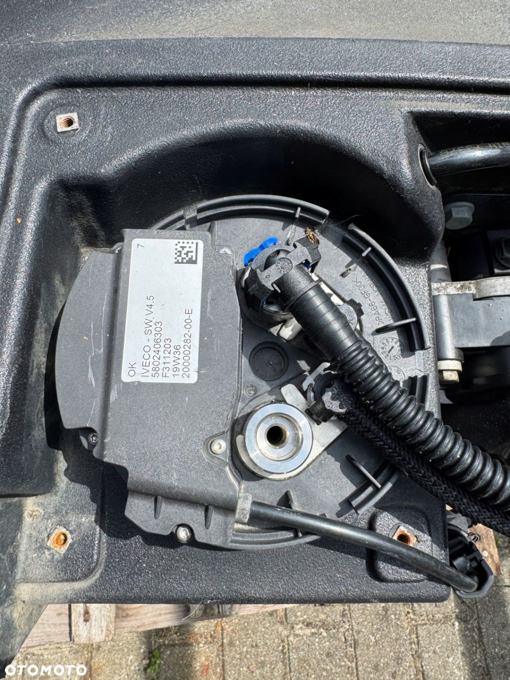 SMOK GRZAŁKA ADBLUE IVECO STRALIS HI-WAY S-WAY 5802406303 - 1