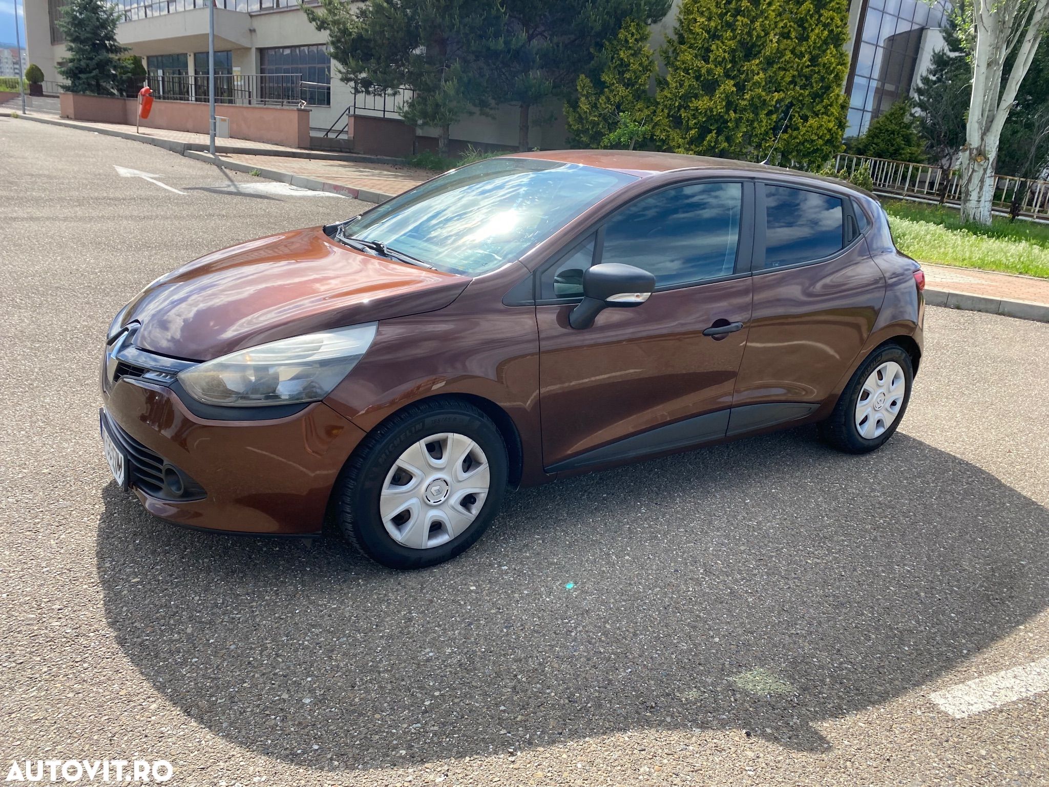 Renault Clio - 1