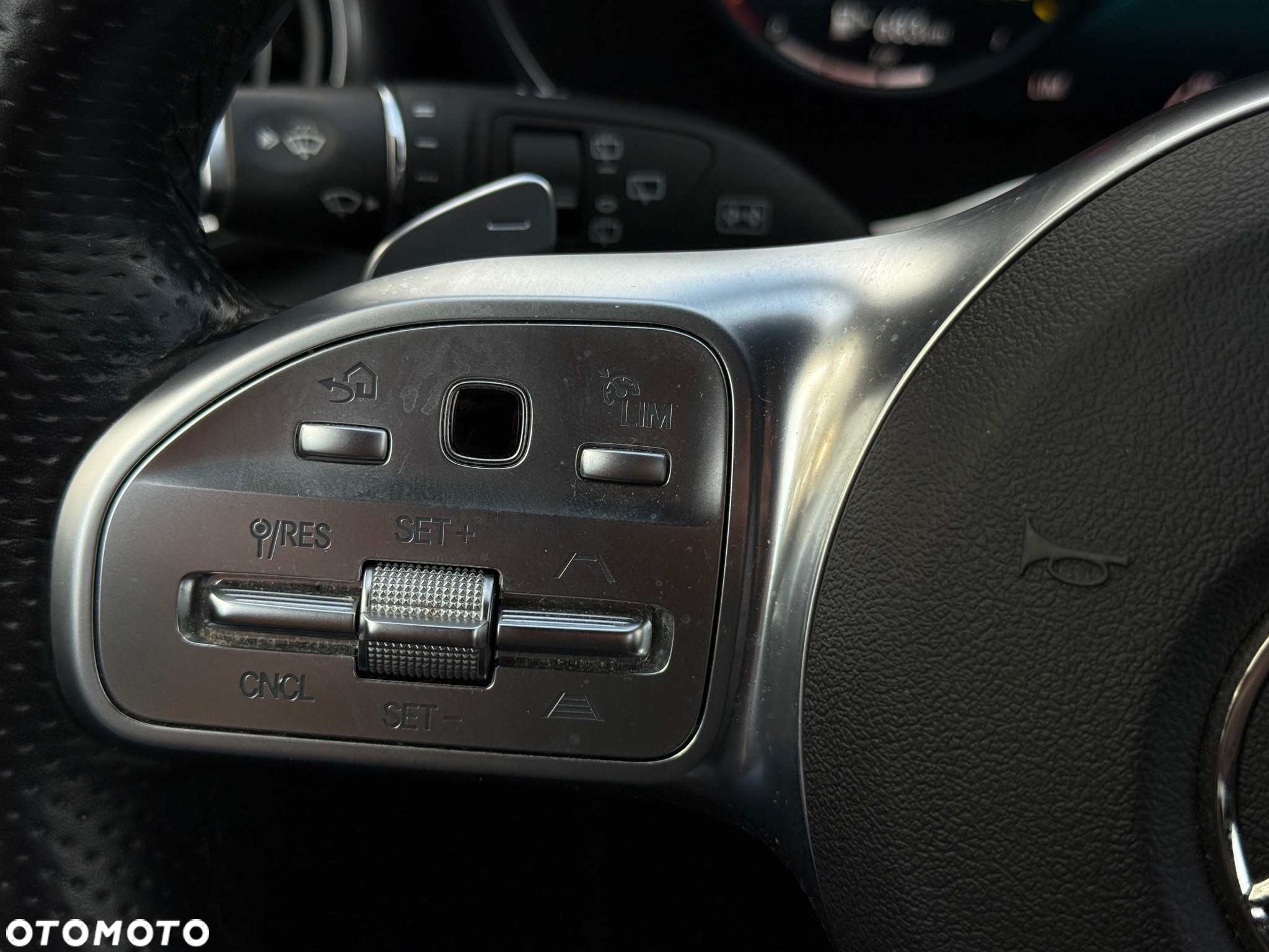 Mercedes-Benz Klasa C 300 de 9G-TRONIC - 17