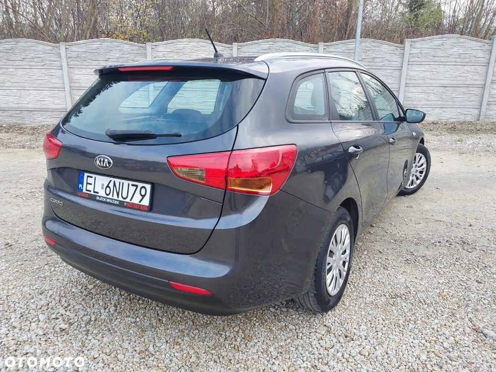 Kia Ceed - 6