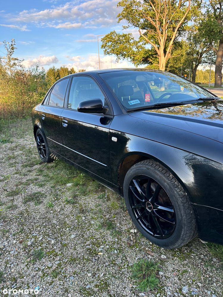 Audi A4 Limousine - 8
