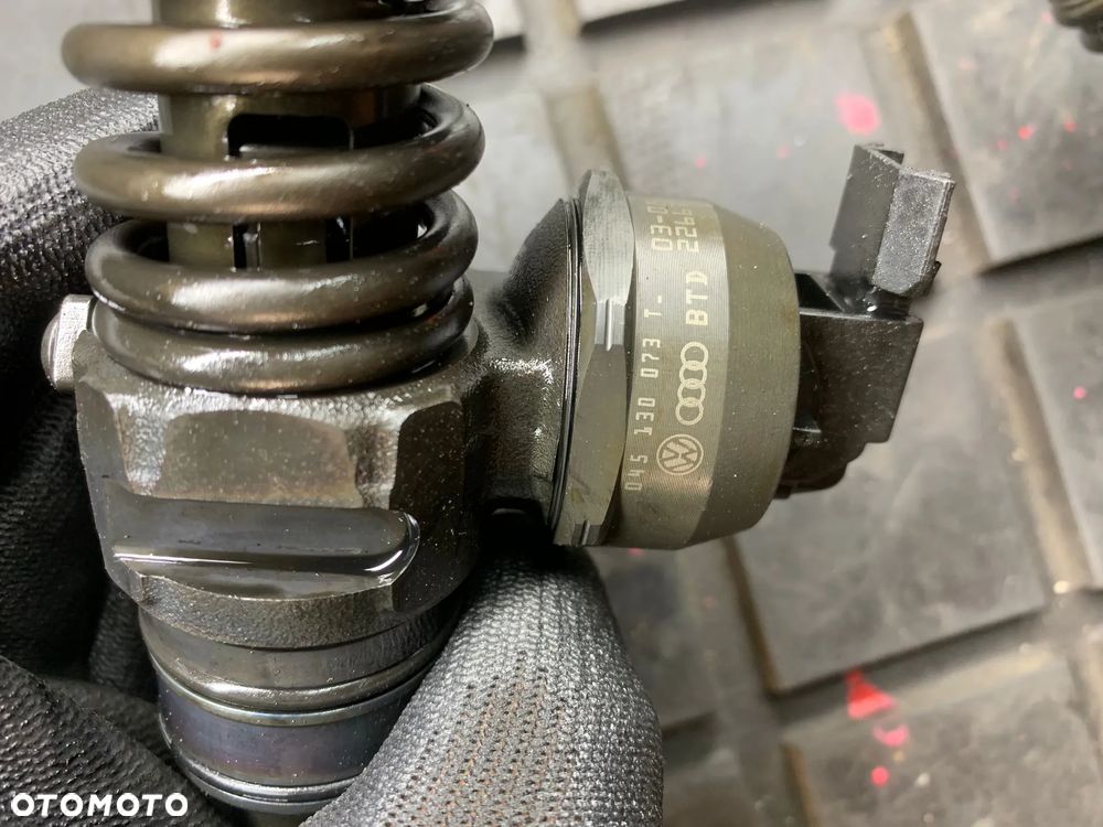 WTRYSKIWACZE AUDI VW SEAT SKODA KOMPLET 1.4TDI 75KM 045130073T AUDI A2 1.4 TDI  POSIADAM 2 KOMPLETY - 5