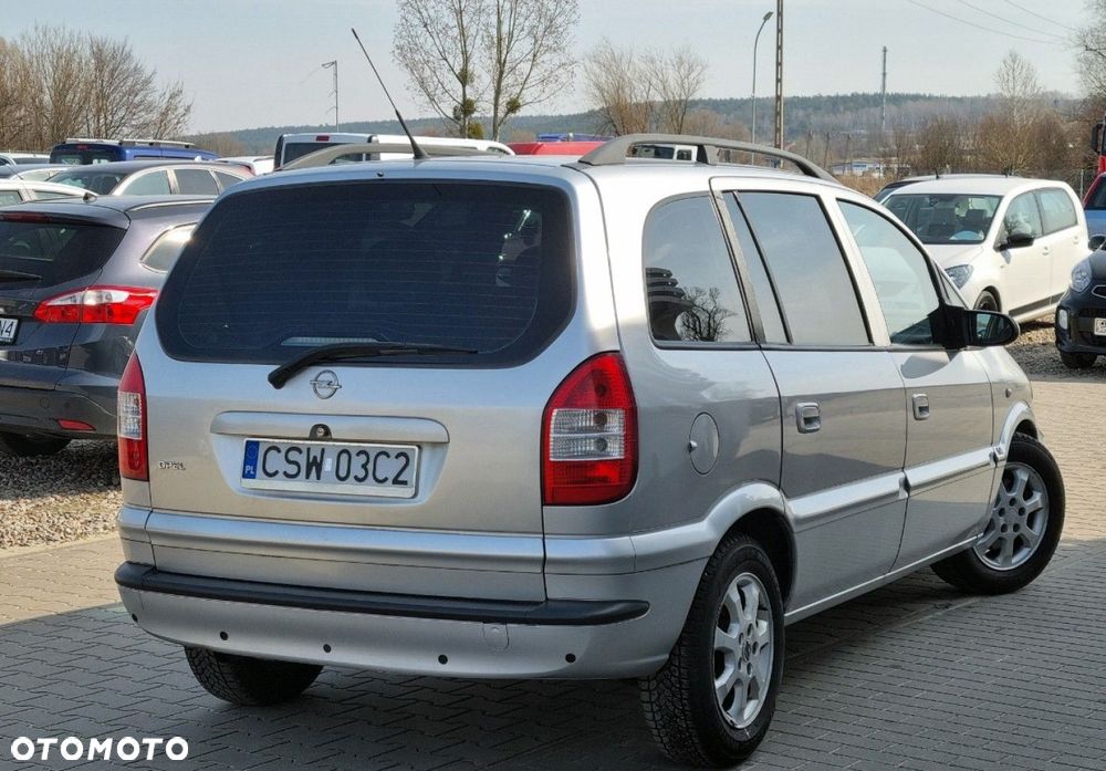 Opel Zafira - 2