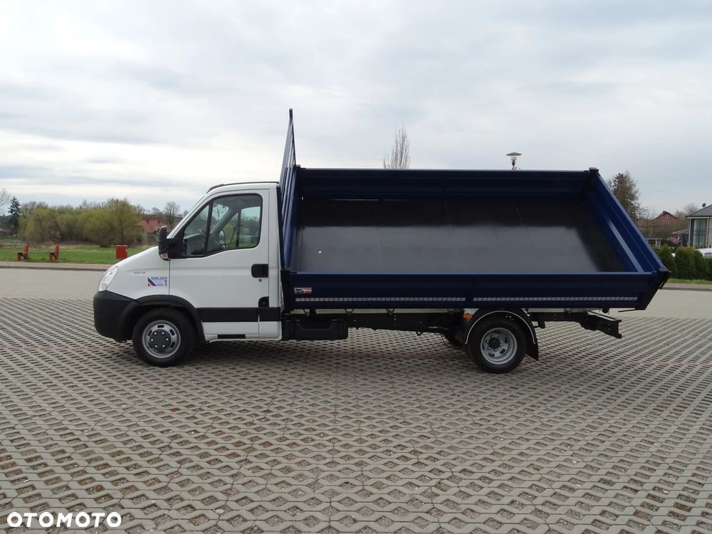 Iveco DAILY - 12