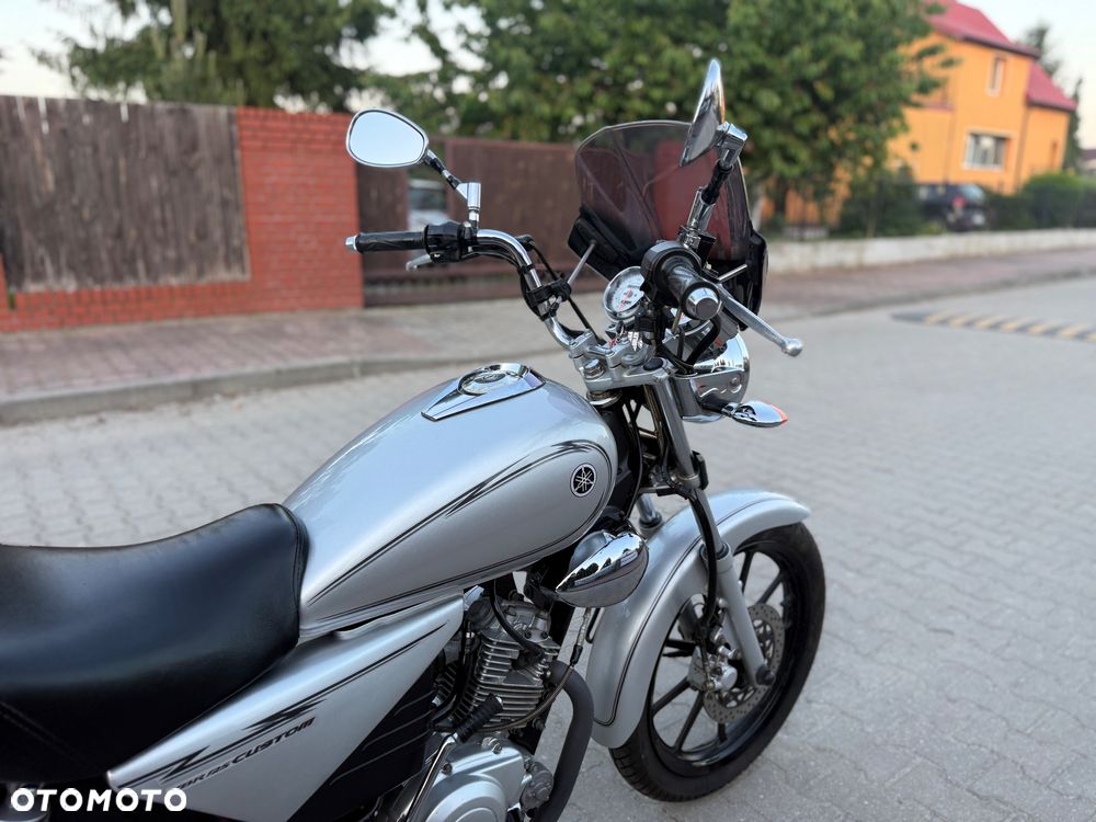 Yamaha YBR - 9