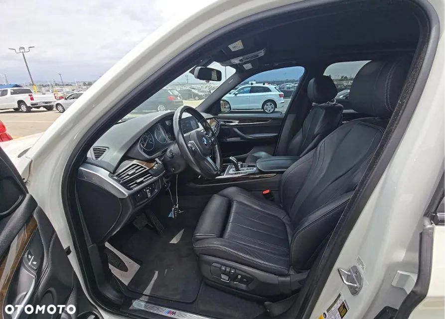 BMW X5 xDrive35i M Sport Edition - 7
