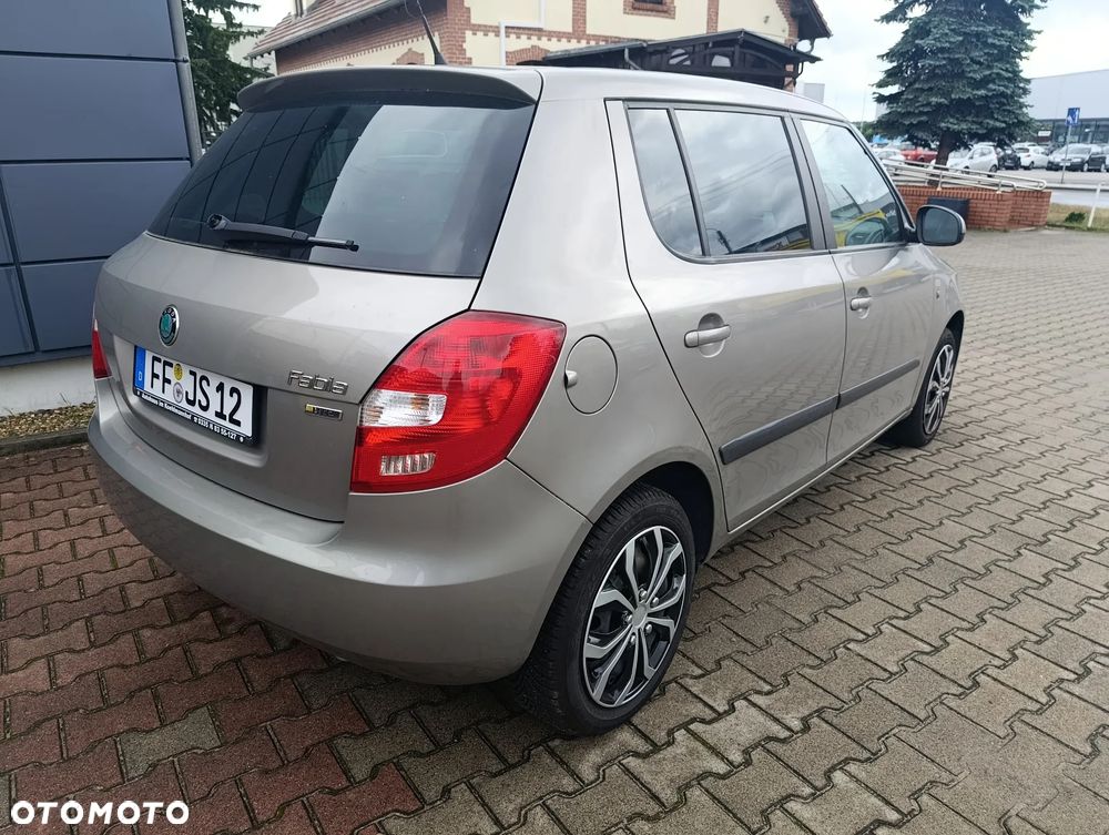 Skoda Fabia 1.2 HTP Ambiente - 3