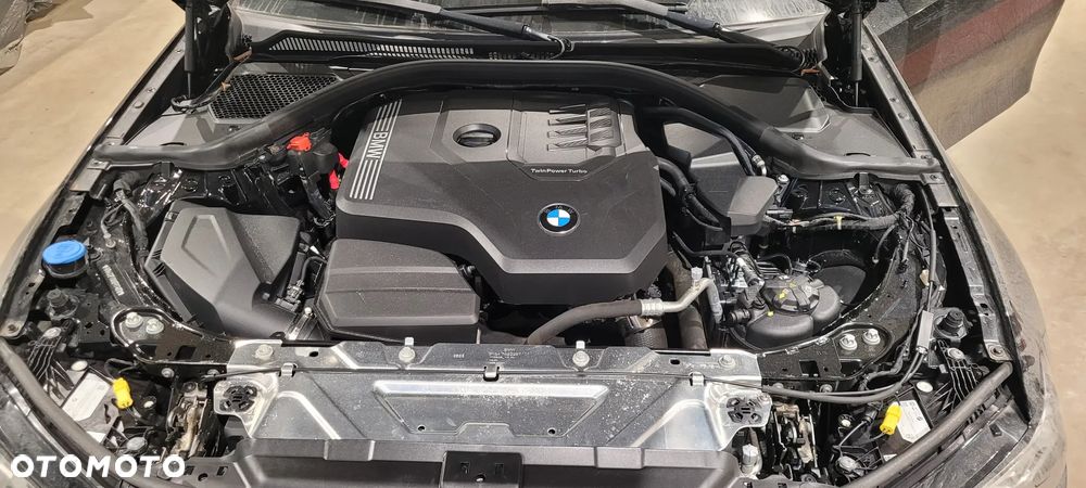 BMW Seria 3 320i Sport Line Shadow - 7
