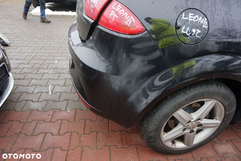 ZDERZAK TYLNY LEON II 1P1 LIFT 5D HB LC9Z  CZARNY SEAT 2009-2012 - 3