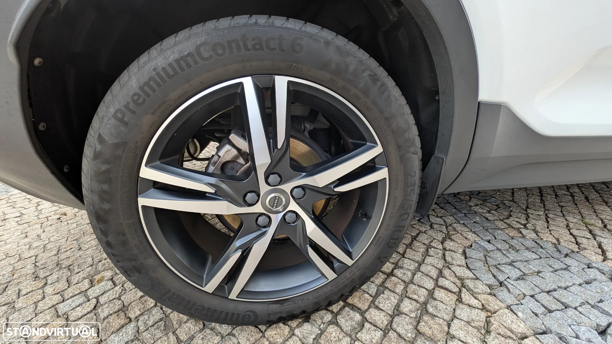 Volvo XC 40 2.0 D3 R-Design AWD Geartronic - 8