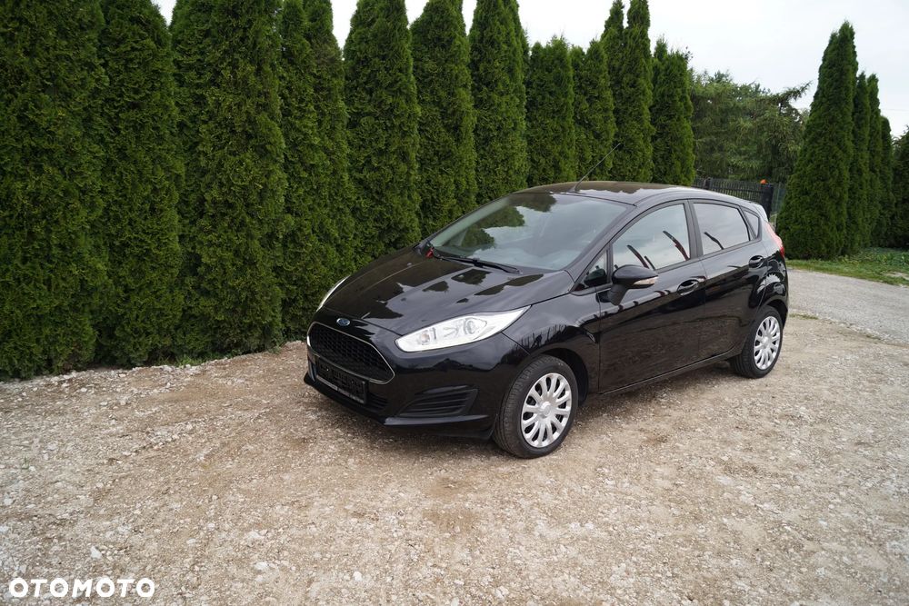 Ford Fiesta 1.0 Champions Edition - 18