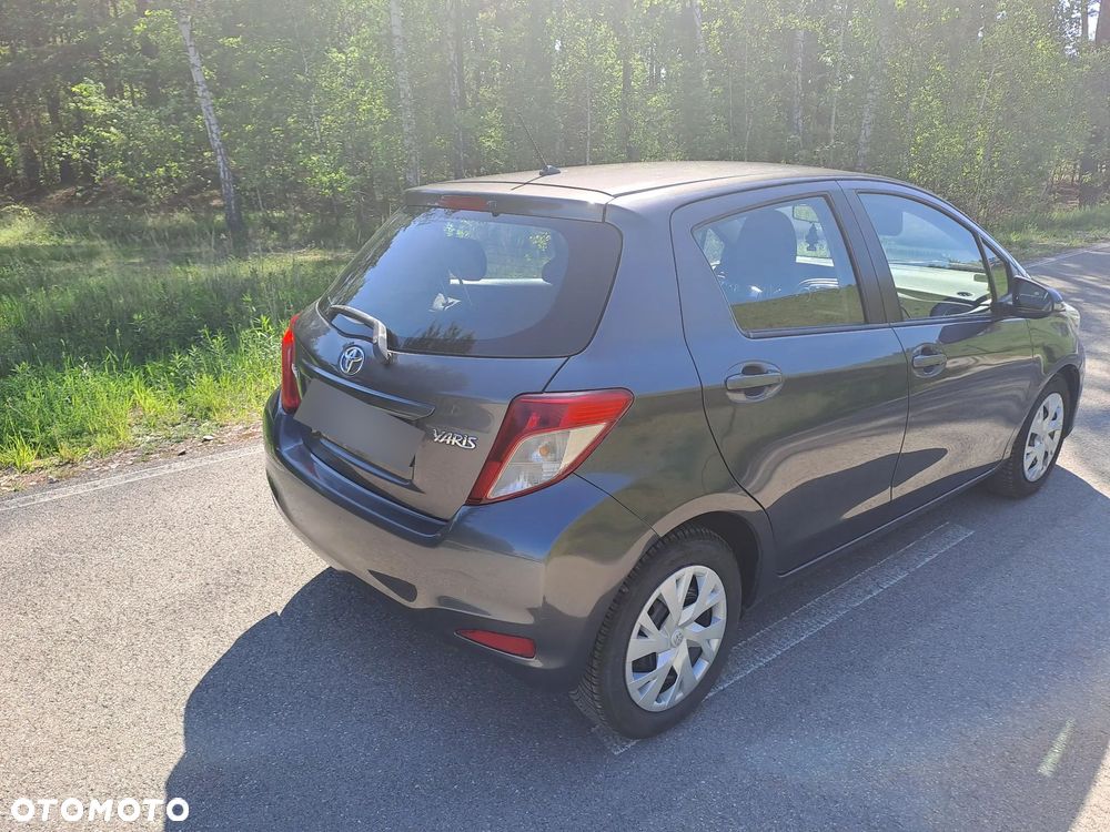 Toyota Yaris 1.4 D-4D Active - 6