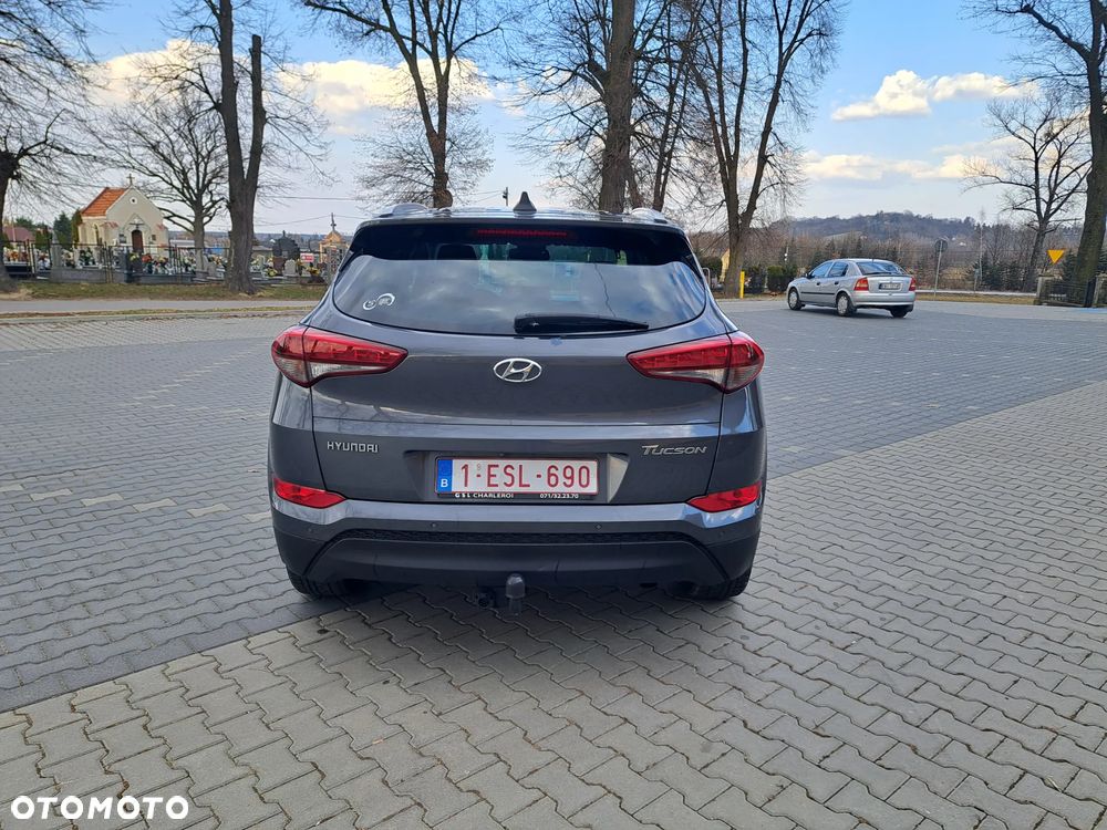 Hyundai Tucson 1.7 CRDI BlueDrive Style 2WD - 6