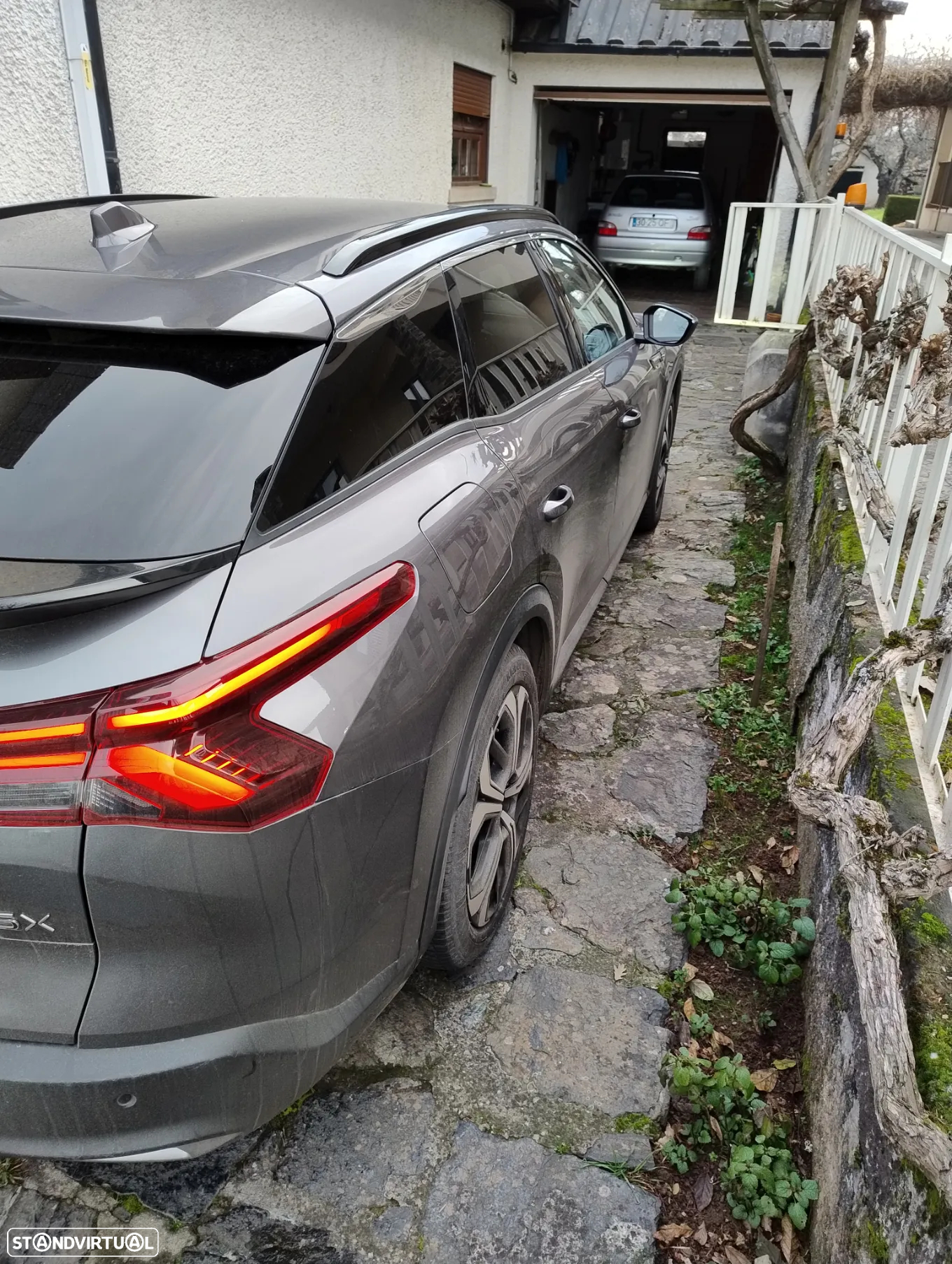 Citroën C5 X 1.6 Hybrid Shine e-EAT8 - 3