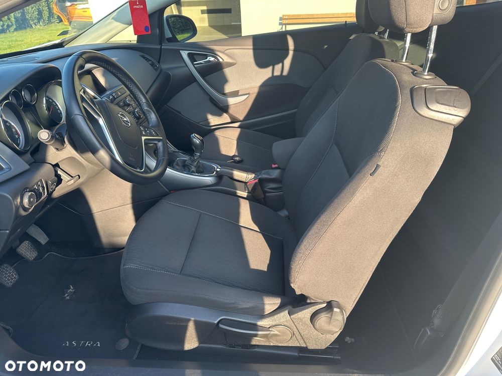 Opel Astra IV GTC 1.4 T Active - 14