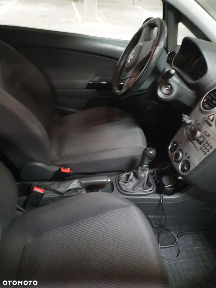 Opel Corsa 1.2 16V Enjoy - 13