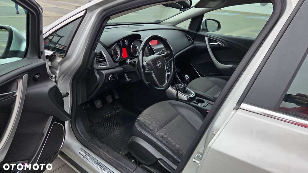 Opel Astra 1.4 T Cosmo - 14