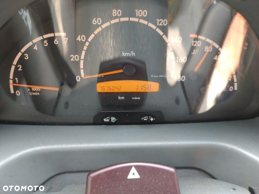 Mercedes-Benz Sprinter - 14