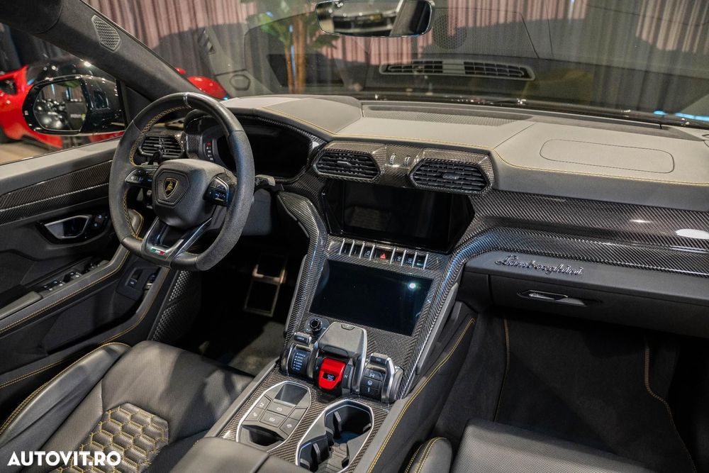 Lamborghini URUS - 34