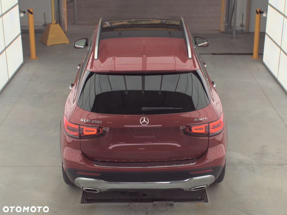 Mercedes-Benz GLB - 7