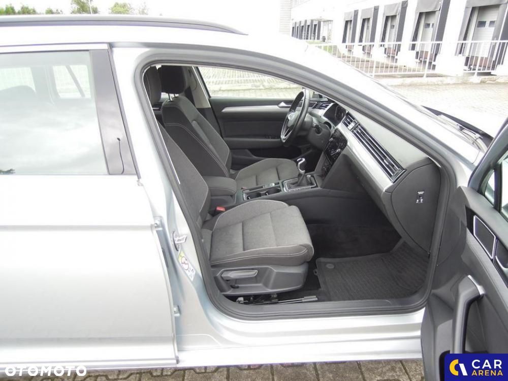 Volkswagen Passat - 28