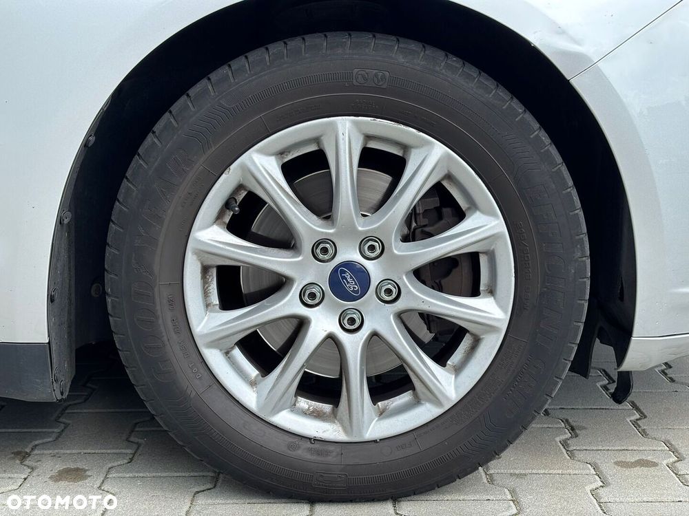 Ford Mondeo - 33