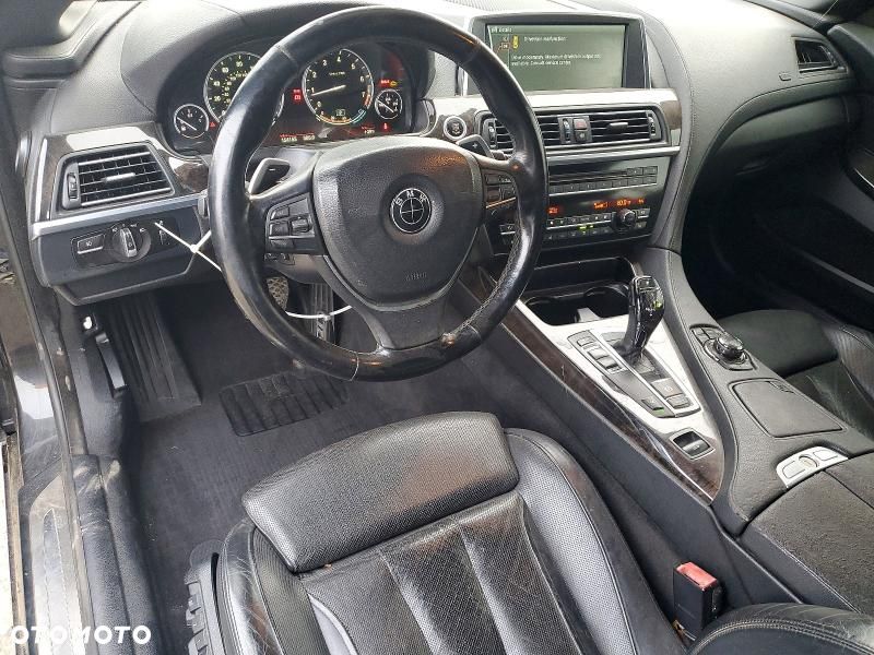BMW Seria 6 650i - 7