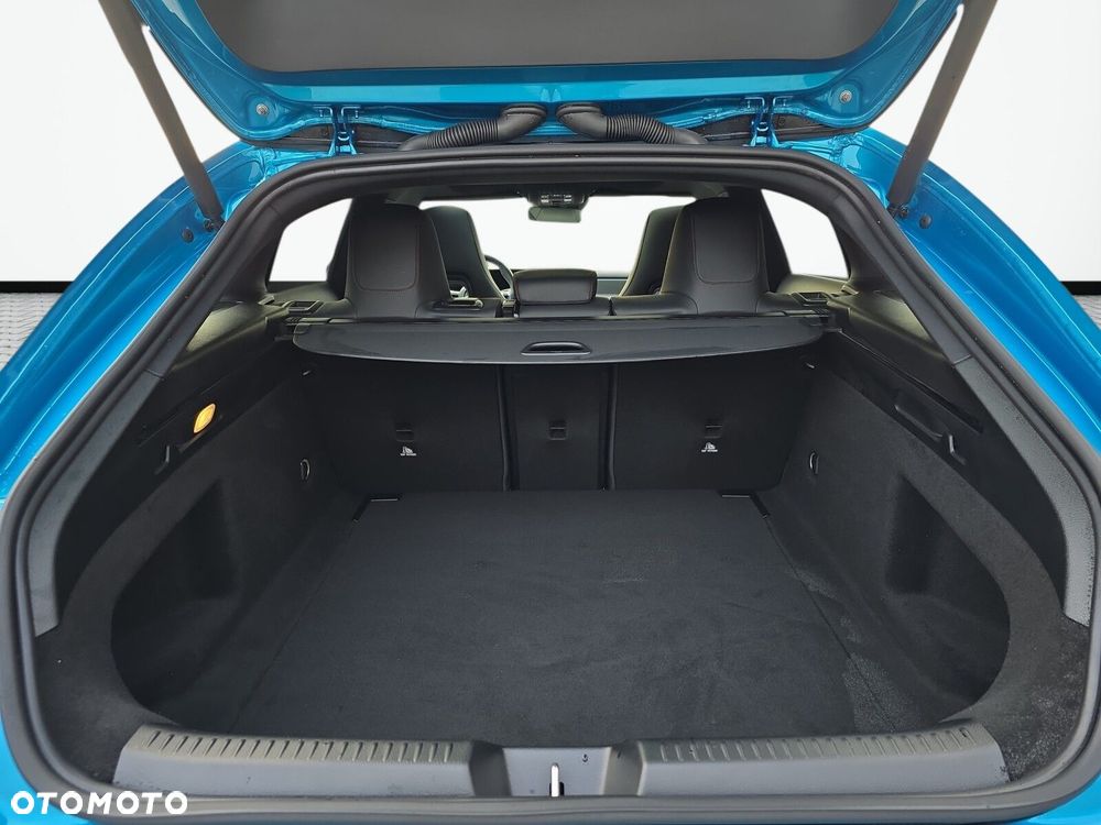 Mercedes-Benz CLA 200 AMG Line 7G-DCT - 17