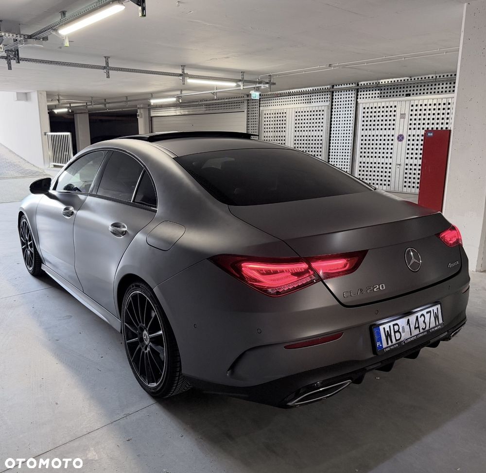 Mercedes-Benz CLA 220 4-Matic AMG Line 7G-DCT - 4