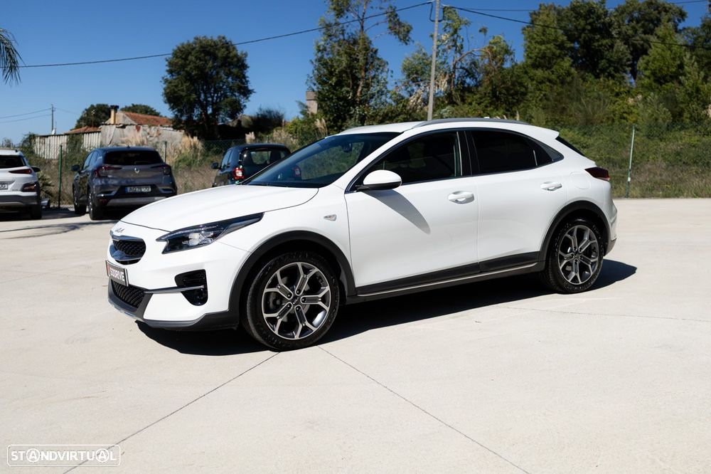 Kia XCeed 1.0 T-GDI Tech - 3