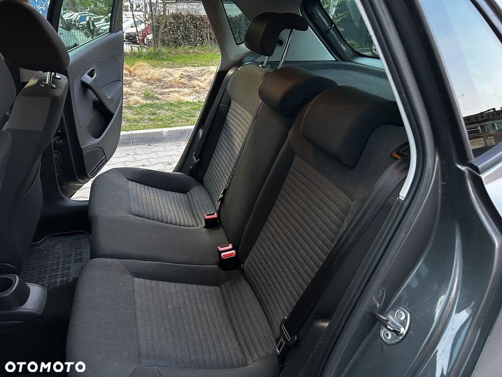 Volkswagen Polo 1.6 TDI Comfortline - 24