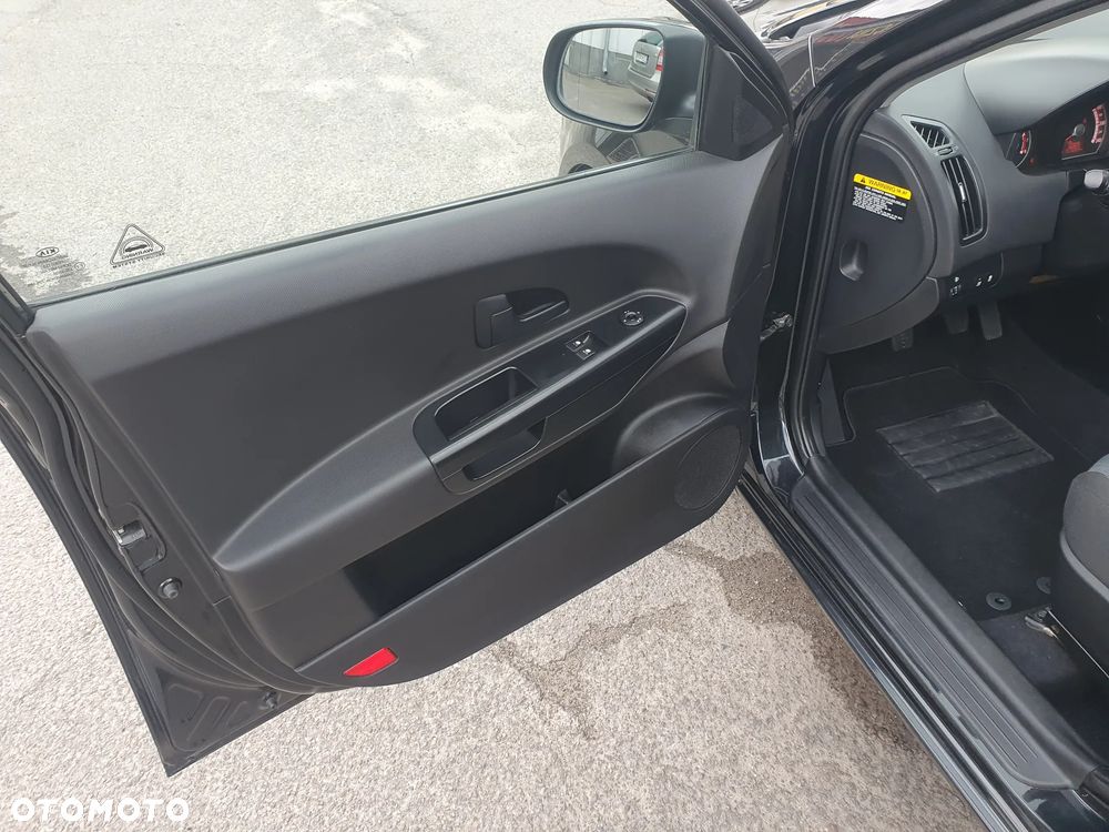 Kia Ceed 1.4 CVVT Attract - 11