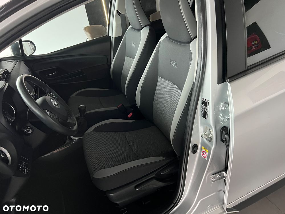 Toyota Yaris 1.5 20th Anniversary - 13
