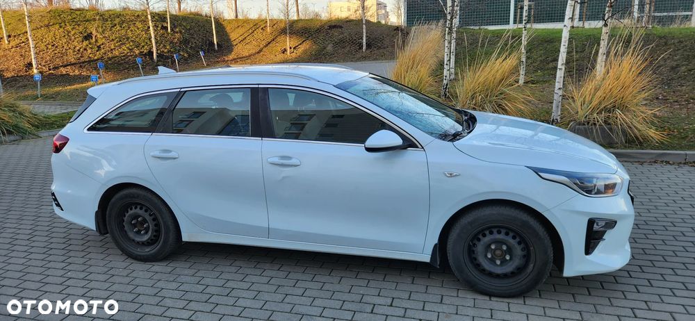 Kia Ceed - 4