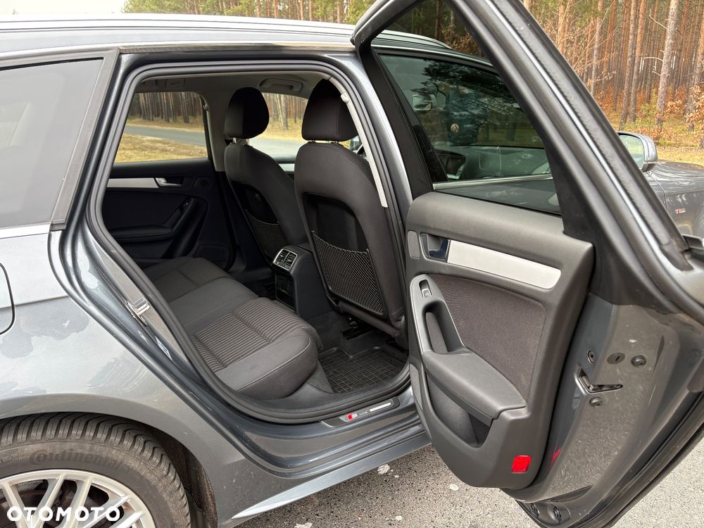 Audi A4 Avant 2.0 TDI DPF clean diesel S line Sportpaket - 13