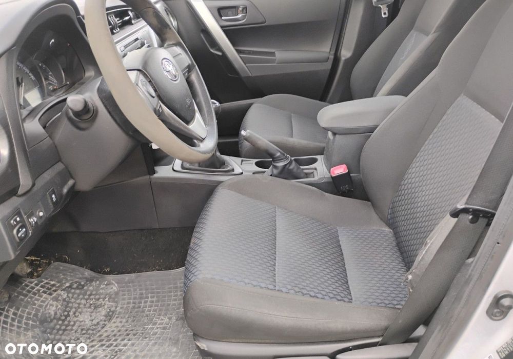 Toyota Auris - 8