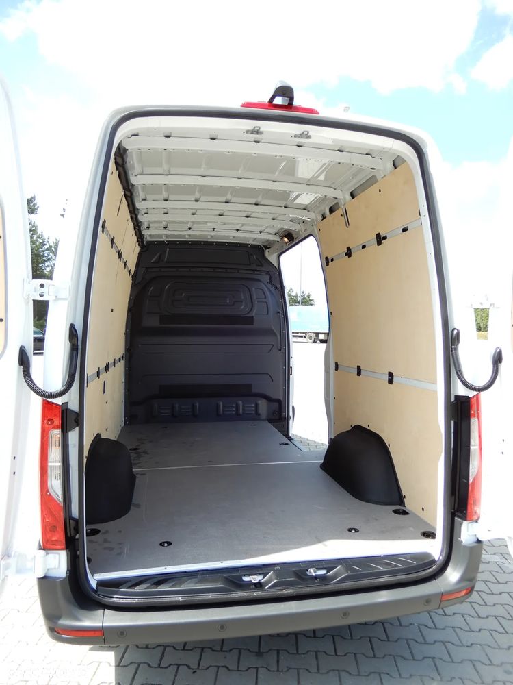 Mercedes-Benz Sprinter 317 CDI 170 Km L2H2 Furgon Blaszak Rozstaw Osi 3665 mm Serwis ASO Stan Jak Nowy UNIKAT - 19